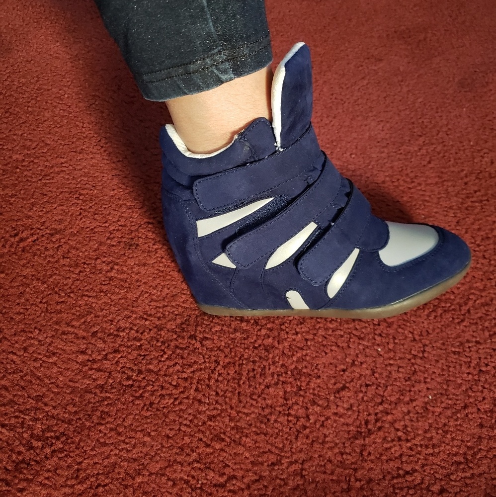 Wedge Sneaker